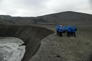 Hike along crater's edge