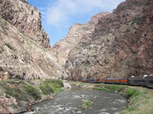 Train thru Gorge