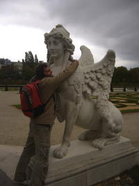 Balaz hugs statue